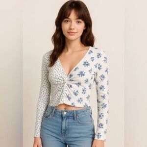 Aeropostale Long Sleeve Floral Twist Front Flyaway Crop Top